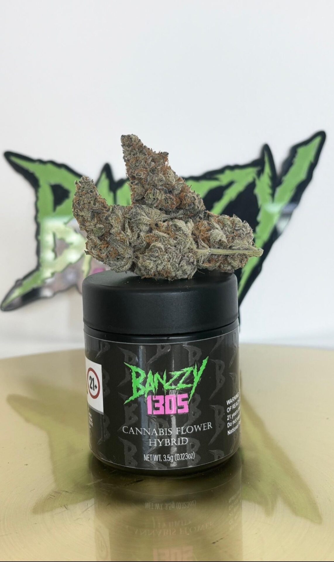 Banzzy1305 Chimera Flower  (Hybrid) 22.2% {3.5g}