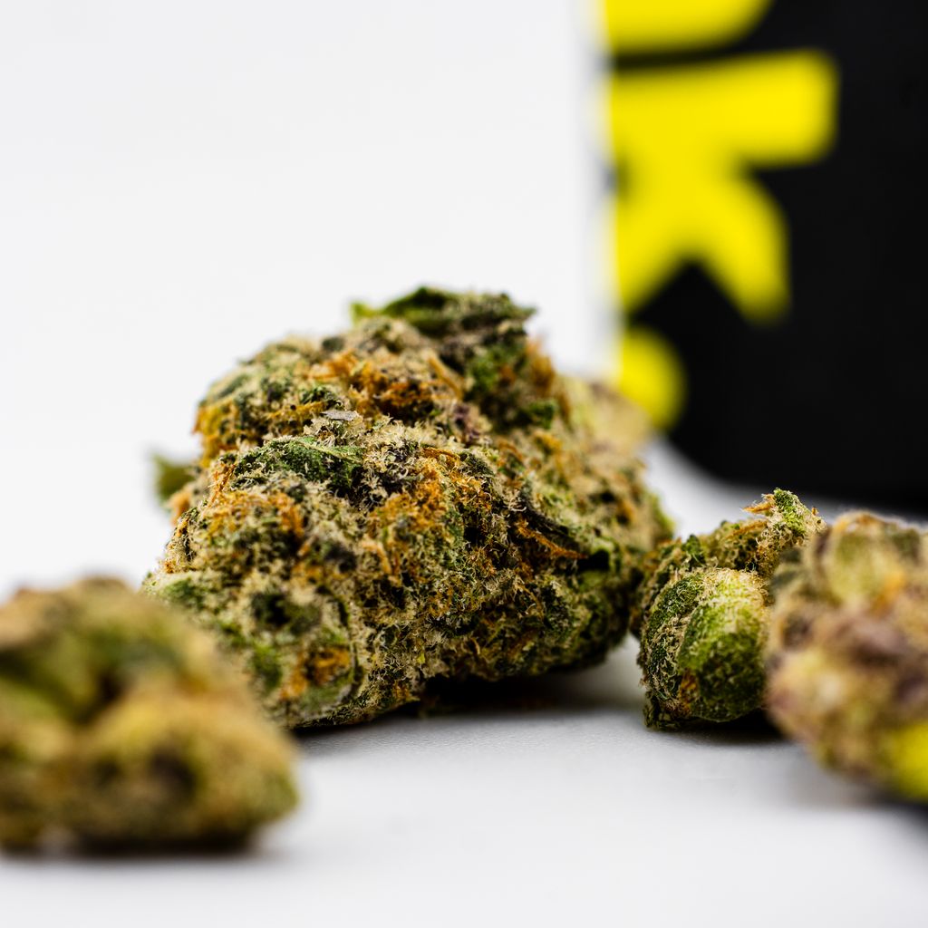 Dank Orange Trainwreck Flower  (Sativa) 28% {3.5g}